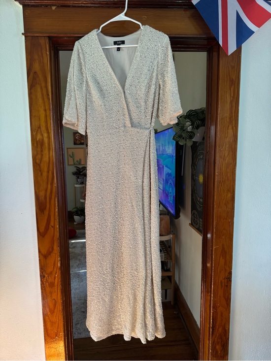 Aidan Mattox Dresses & Skirts - Aidan Mattox Ivory Sequin Maxi Dress